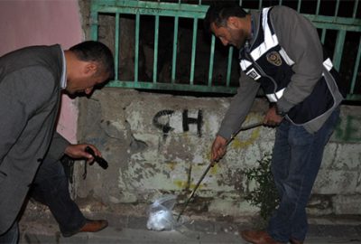 Şüpheli poşetten uyuşturucu çıktı