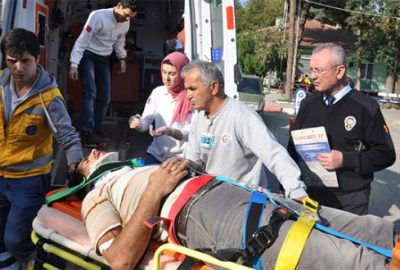 Beşinci kattan düşen işçi ağır yaralandı