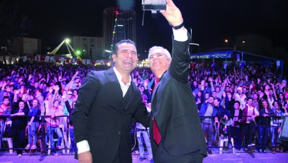 Görükle’de Ferhat Göçer izdihamı