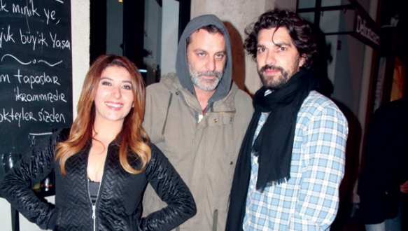 Üç kişilik kutlama