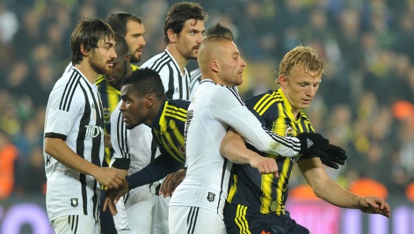 Olimpiyat`ta zirve savaşı Süper Lig`in 8. haftası bu akşam derbi maça tanıklık edecek.