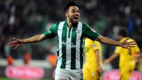 Türkiye Volkan Şen`in golünü konuşuyor Türkiye Volkan Şen`in golünü konuşuyor