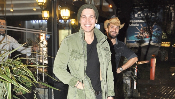 Menajeri uyardı! Menajeri uyardı!