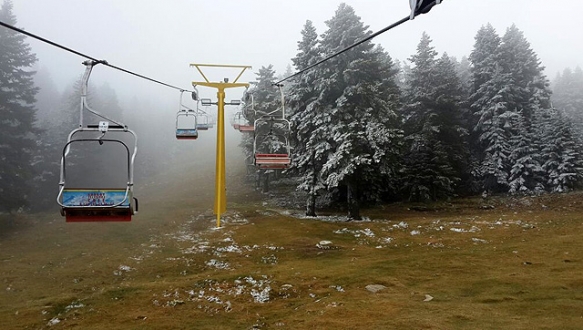 Uludağ`a kar yağdı