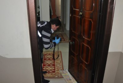 Bir saatte 6 daireyi soydular