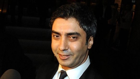 `Çenesi vidalandı` `Çenesi vidalandı`