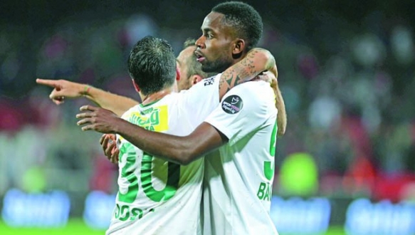 Yabancılar atıyor Timsah coşuyor Yabancılar atıyor Timsah coşuyor