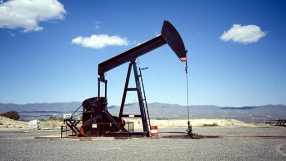 Brent petrol 4 yılın en düşüğüne ilerliyor Brent petrol 4 yılın en düşüğüne ilerliyor