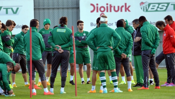 Timsah`a durmak yok Timsah`a durmak yok