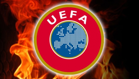 Beşiktaş 20.00`de Partizan`ı ağırlarken, Trabzonspor 22.05`te Lokeren karşısında 3 puan