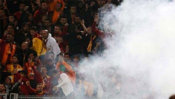 Borussia Dortmund-Galatasaray maçındaki olaylarla ilgilli soruşturma başladığını açıklayan UEFA Disiplin