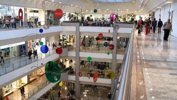 AVM`ler bayram yaptı AVM`ler bayram yaptı