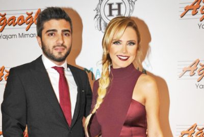 Eşinden özür diledi