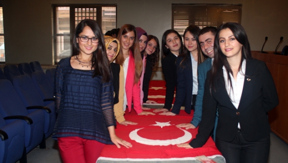 Resmen memur oldular