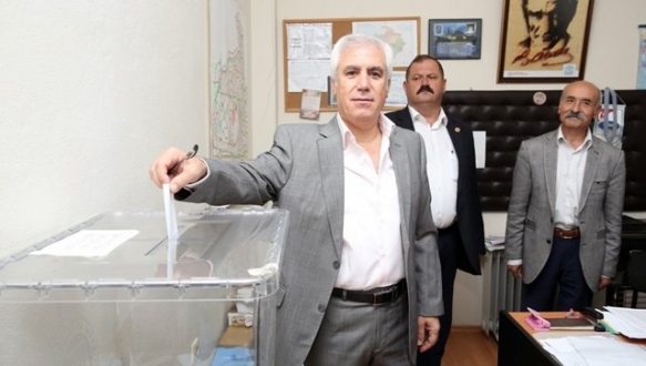 Bozbey`e `Demokratik Katılım` ödülü Bozbey`e `Demokratik Katılım` ödülü