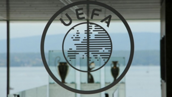 UEFA Trabzonspor`un şikayetini reddetti Fenerbahçe Kulübü, UEFA disiplin müfettişinin Trabzonspor Kulübü`nün yaptığı şikayetin reddedilmesi
