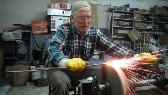 Başbakan`ın hediyelik kılıçları Bursa`da yapılıyor