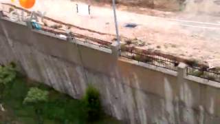 Okulun istinat duvarı böyle çöktü