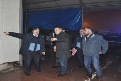 Bursa’da pazaryerinin çatısı çöktü