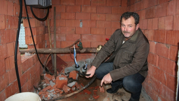 Çiftçileri canından bezdirdiler