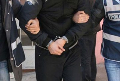 Tacizci polisleri amirleri bastı