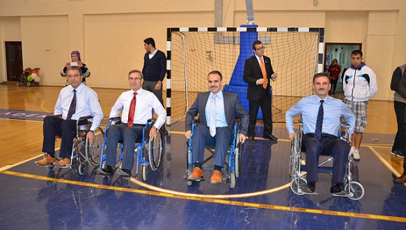 Engellilerin sesi oldular Engellilerin sesi oldular