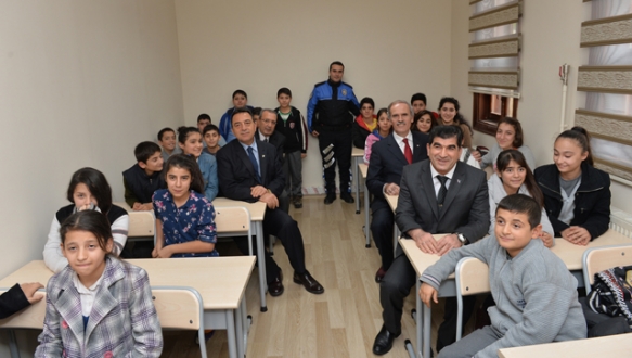 Alacahırka`ya çocuk ve gençlik merkezi Alacahırka`ya çocuk ve gençlik merkezi