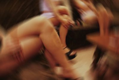 Zorla alıkoyup fuhuşa zorladılar