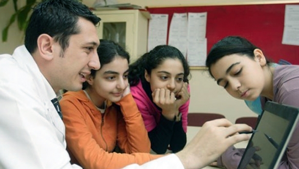 Bursa`daki okullarda e-sınav dönemi Bursa`daki okullarda e-sınav dönemi