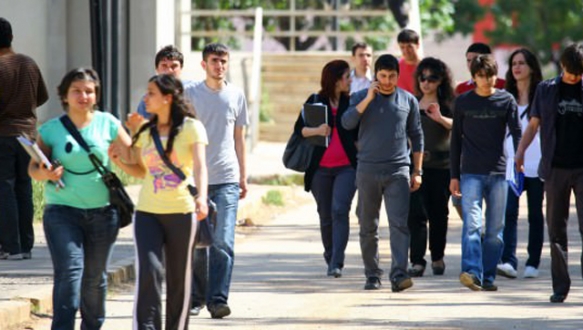 Üniversite öğrencisine 12 bin lira burs