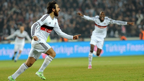 Derbide gülen taraf Beşiktaş oldu Spor Toto Süper Lig`in 12. haftasında Beşiktaş, Trabzonspor`u Veli Kavlak,