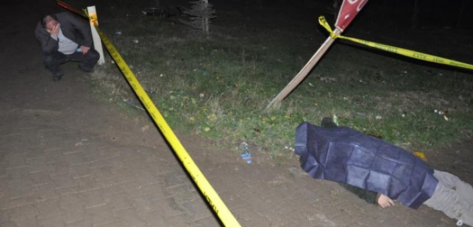 Kamyonetin çarptığı bisikletli hayatını kaybetti