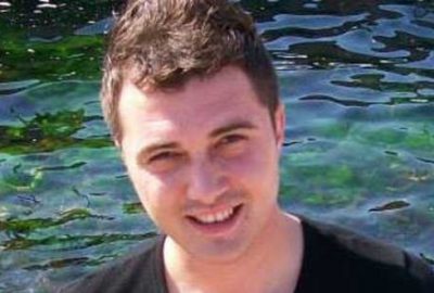 ‘Kapatıyoruz’ diye uyardı boynundan ve göğüsünden bıçaklandı