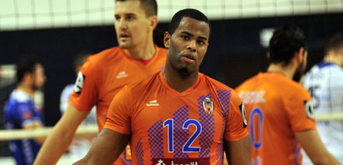 Fernandes yine gitti