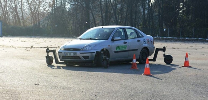 Nilüfer Belediyesi personeline güvenli sürüş eğitimi