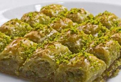 Baklavaya standart geliyor