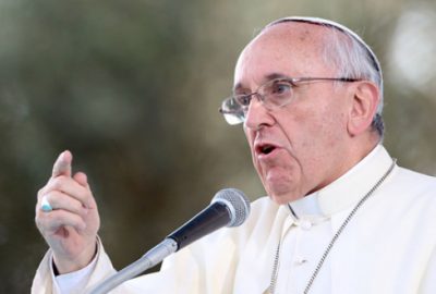 Papazlara ‘aç gözlü’ dedi