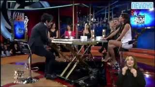 Sibel Meriç, göğüs dekoltesiyle geceye damga vurdu