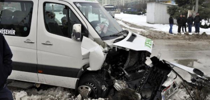 Bursa’da korkunç kaza: 1 ölü 3 yaralı