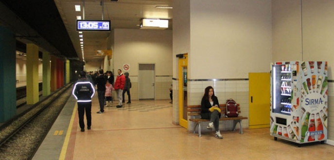 Bursa’da 3 metro istasyonunun yiyecek otomatlarını soydular