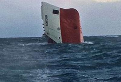 İskoçya ve Vietnam’da iki ayrı gemi battı