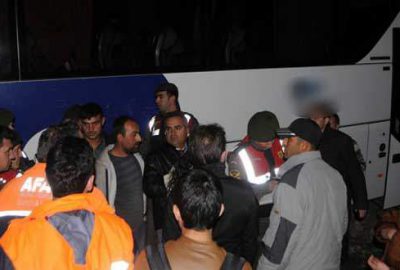 Kamyon, yolcu otobüsü ile çarpıştı: 1’i ağır 12 yaralı