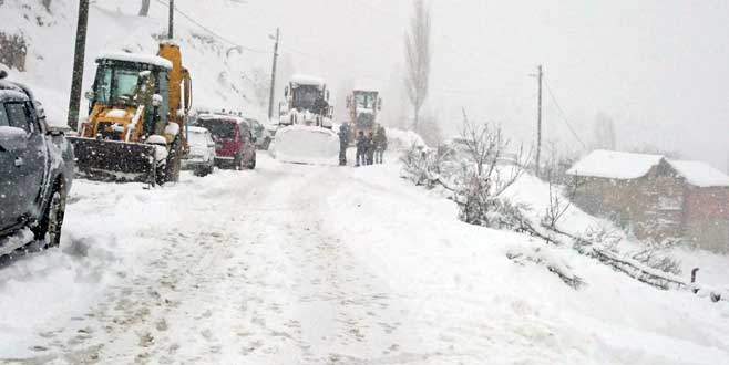 İznik’te 20 köy yolu kapandı