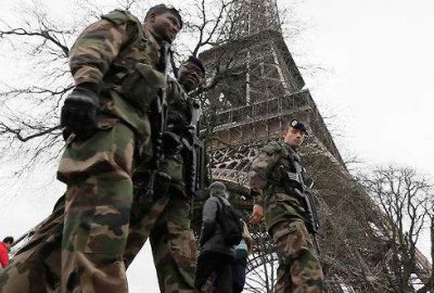 Eyfel onlar için karardı