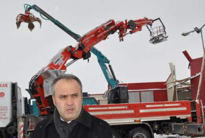 Mer-Pa’da enkaz kalkıyor