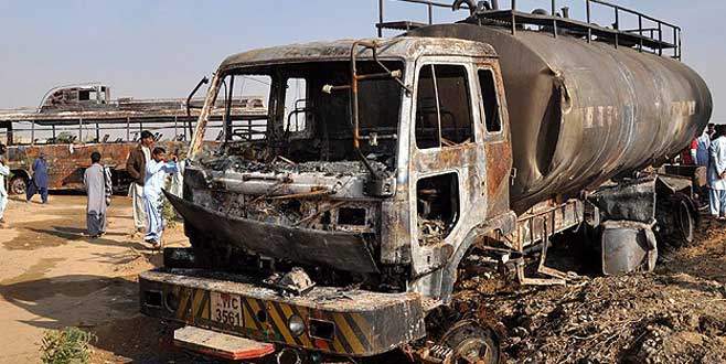 Pakistan’da otobüsle tanker çarpıştı: 57 ölü