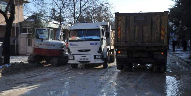 Orhangazi Belediyesi bozuk yollar için çalışma başlattı