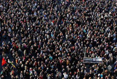 Paris’te tarihi yürüyüş