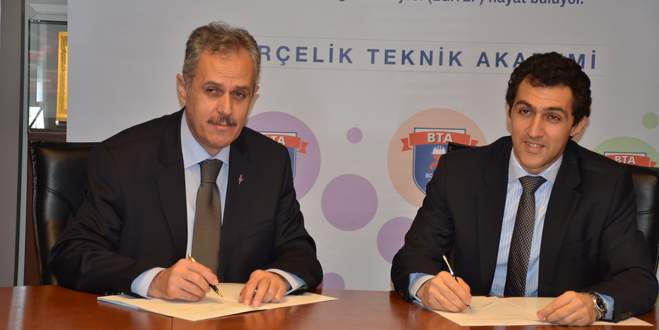 Borçelik’ten öğretmenlere eğitim