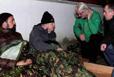 Sokakta yatan başkan